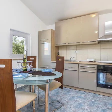 Awesome In Skicini With Kitchen Holiday home