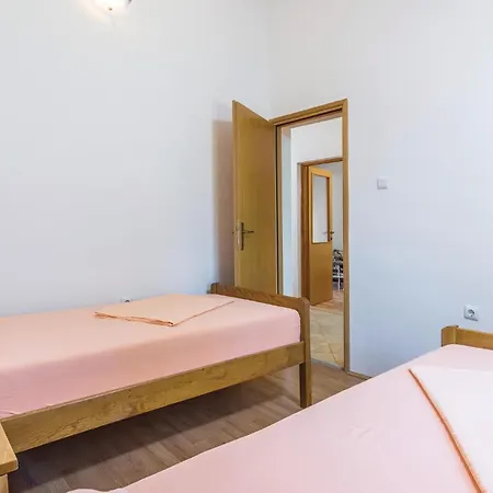 Holiday home Awesome In Skicini With Kitchen